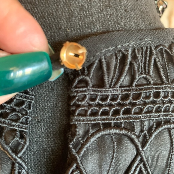 Alice & Tricia Silk Lace Top Cold Shoulders - Picture 6 of 12